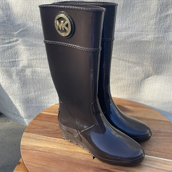 Michael Kors Women’s Tall Rain Boots Wedge heel Brown Size 6 - Picture 4 of 9